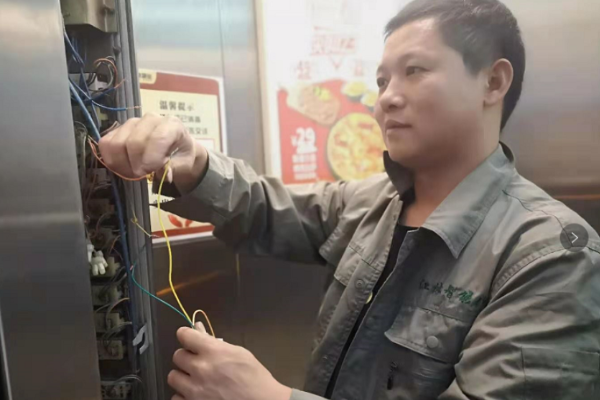 智慧电梯五方通话施工